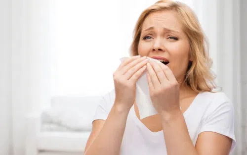 Alergia na pyłki : jak skutecznie walczyć z objawami uczulenia? Leki i domowe sposoby