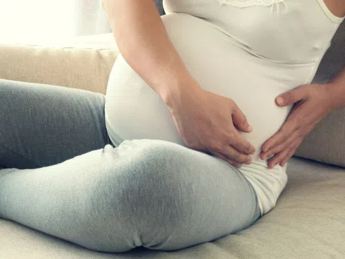 Zatrucie pokarmowe w ciąży : czy szkodzi dziecku?