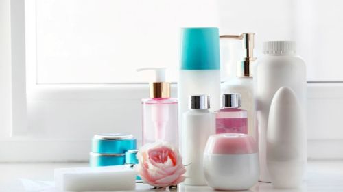 Skin cycling: co to jest, kiedy stosować i jakie produkty wybrać?