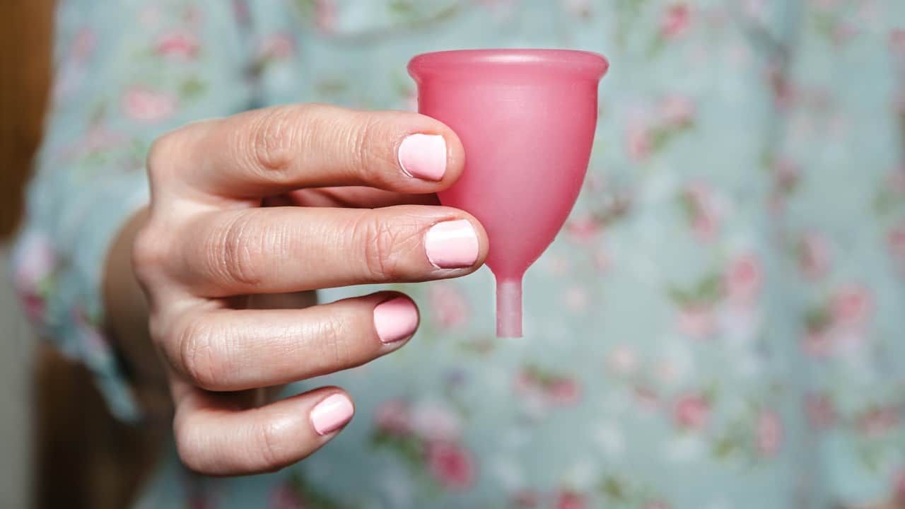 Kubeczek Menstruacyjny: Kompleksowy Przewodnik po Użytkowaniu title